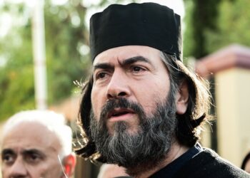 «Κιβωτός του Κόσμου»: Ένοχος ο πατέρας Αντώνιος και τέσσερις ακόμη κατηγορούμενοι για σωματικές κακοποιήσεις παιδιών