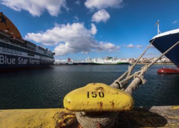 Δεμένα τα πλοία στην Κυλλήνη – Έκλεισε η γραμμή για Ζάκυνθο, Κεφαλονιά