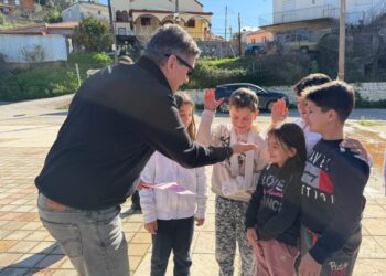 Άγιος Νικόλαος Σπάτων: Η βιβλιοθήκη του σχολείου πήρε το όνομα του μικρού Ανδρέα που “έφυγε” από τη ζωή