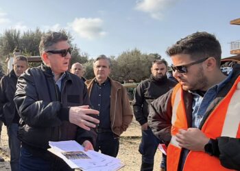 Ξεκάθαρο μήνυμα Αλεξόπουλου για τους δρόμους στα χωριά: “Δεν θα αφήσουμε τίποτα στην τύχη” – Ποιοι στήριξαν τη μαζική κινητοποίηση της Τρίτης – ΦΩΤΟ