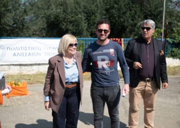 Πσιτ! Αυτός είναι ο εκπαιδευτικός από τον Αλισσό που “ρίχτηκε” στη φωτιά να σώσει ανθρώπους και περιουσίες