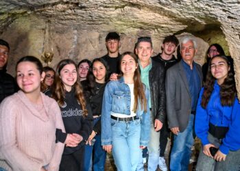 Επίσκεψη του Λυκείου Λουσικών σε μοναδικά ιστορικά μνημεία – Η εμπειρία τους θα παρουσιαστεί σε μαθητικό συνέδριο στο Πανεπιστήμιο Πατρών – ΦΩΤΟ