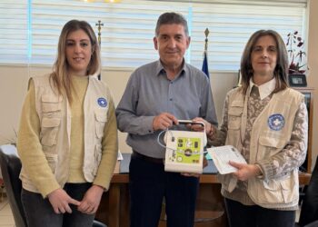 Δυτική Αχαΐα: Επτά απινιδωτές σε σχολεία και στο Κέντρο Υγείας στο πλαίσιο του Μνημονίου Συνεργασίας μεταξύ Δήμου και “Γιατρών του Κόσμου”