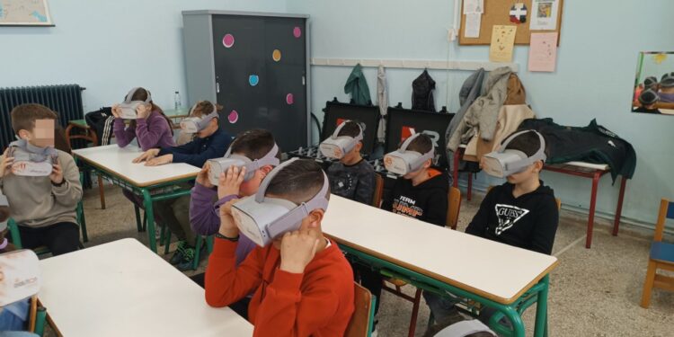 Λακκόπετρα: Εικονική πραγματικότητα στο σχολείο! Αξέχαστη η εμπειρία για τους μικούς μαθητές που συμμετείχαν με ενθουσιασμό