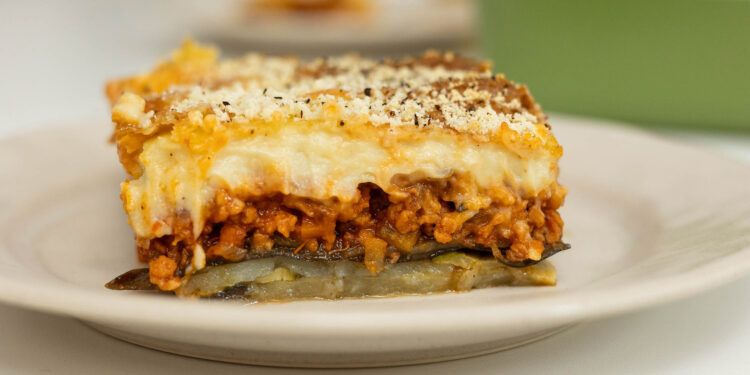 Νηστίσιμος μουσακάς με κιμά φακής