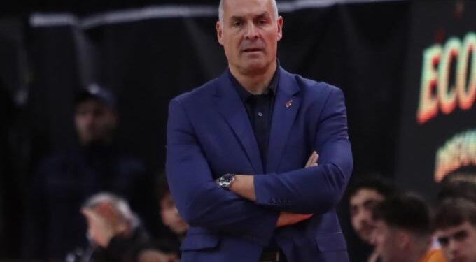 Aπολύθηκε από τον Προμηθέα ο Σεγκούρα!