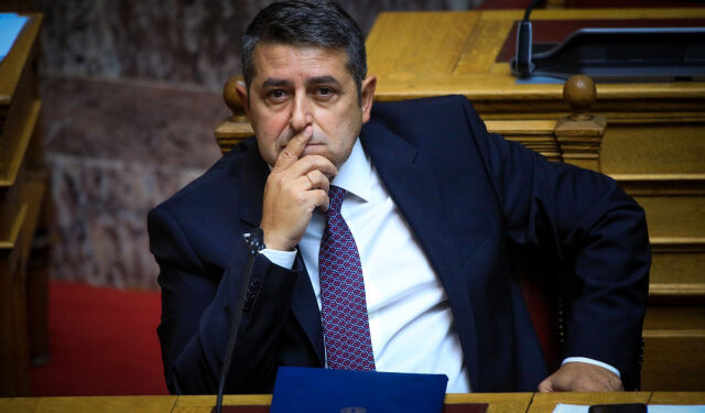 Σοβαρή αλλά ελεγχόμενη η κατάσταση του Γιώργου Μυλωνάκη – Τι αναφέρει το ιατρικό ανακοινωθέν