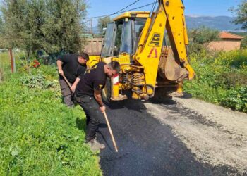 Δυτική Αχαΐα – Δημοτικό οδικό δίκτυο: Εργασίες αποκατάστασης στην κοινότητα Μιτόπολης