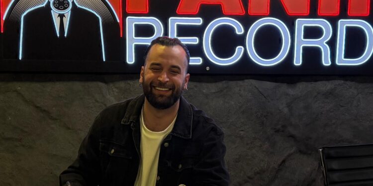 Στην Panik Records ο Αχαγιώτης καλλιτέχνης Χρήστος Αδαμόπουλος!