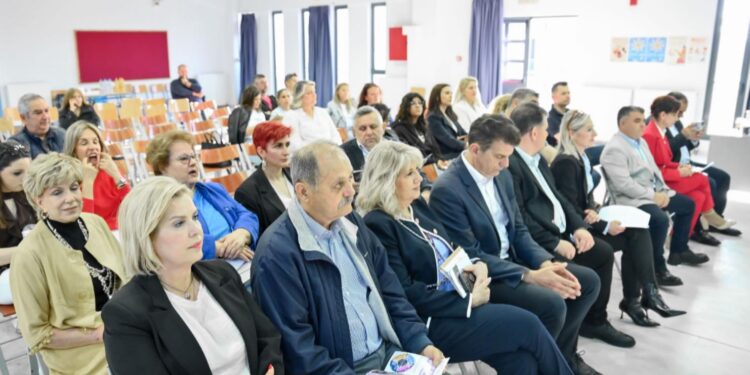Στην ημερίδα “Σχέσεις online: Διατηρώντας τα παιδιά συνδεδεμένα με τη ζωή” ο Δήμος Δυτικής Αχαΐας