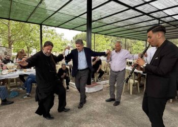 Γλέντι στα Νιφορέικα για την γιορτή του Αγίου Νικολάου – Ποιους είδαμε