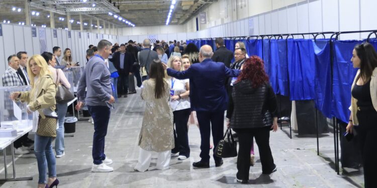Ποιοι είναι οι 150 που εκλέγονται στην Πολιτική Επιτροπή της ΝΔ- Στις πρώτες θέσεις πατρινός