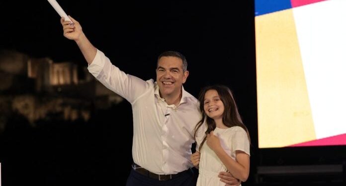 «ΕΛΑΣ – Ελληνική Αριστερή Συμπαράταξη» το όνομα του κόμματος του Αλέξη Τσίπρα – Όλα όσα έγιναν στην παρουσίαση στο Θησείο, ποιοι έδωσαν το παρών (ΒΙΝΤΕΟ)