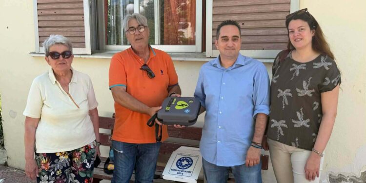 “Πείρος”: Σημαντική ενίσχυση για το Αγροτικό Ιατρείο Άνω Αλισσού με την παράδοση απινιδωτή