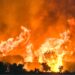 Αχαΐα: Μεγάλη φωτιά τα ξημερώματα στου Φλόκα – Μήνυμα 112 για μετακίνηση κατοίκων προς Άρλα – Άτομο μεταφέρθηκε για πρώτες βοήθειες – ΝΕΟΤΕΡΑ