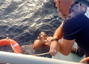 Το Λιμενικό έσωσε 67χρονο τουρίστα που κινδύνευε να πνιγεί