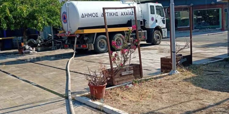 Με ειδικό εξοπλισμό το πλύσιμο των κοινόχρηστων χώρων στην Κάτω Αχαΐα