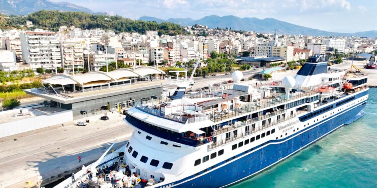 Ο ΟΛΠΑ Α.Ε. καλωσορίζει το κρουαζιερόπλοιο VidantaWorld’s Elegant στο λιμάνι της Πάτρας