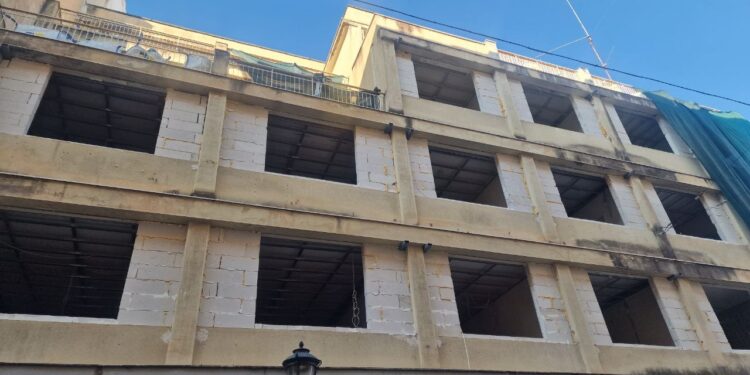 “Οργασμός” σε ανακαινίσεις και ανακατασκευές ακινήτων στην Πάτρα – Μεγάλα και εγκαταλελειμμένα κτίρια γίνονται σύγχρονες κατοικίες! ΦΩΤΟ