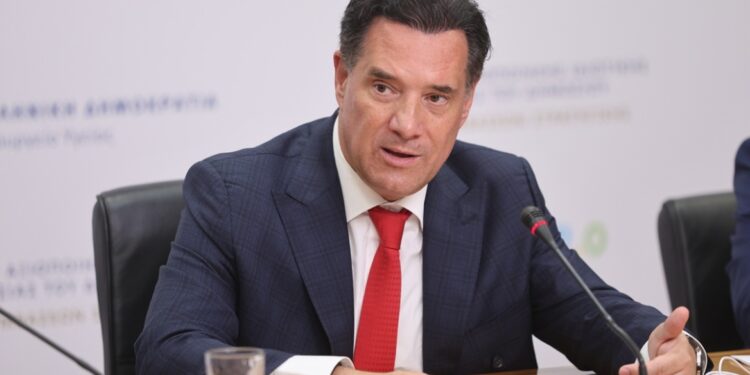 Άδωνις Γεωργιάδης: Η Καρυστιανού πρέπει να ελεγχθεί για τα περί κβαντικής ιατρικής που γράφει στο site της