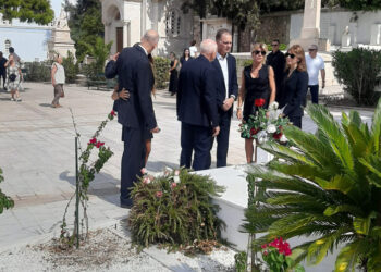 Το συγκινητικό αντίο των παιδιών και των εγγονιών της Μαργαρίτας Παπανδρέου: «Είμαστε πολύ υπερήφανοι που είμαστε κομμάτι σου»