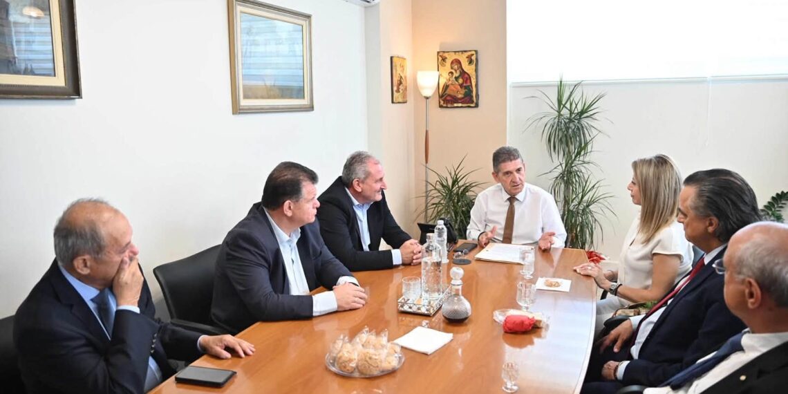 Επίσκεψη της Μ. Καρυστιανού στον Δήμο Δυτικής Αχαΐας- Συνάντηση με τον Δήμαρχο, Γρ. Αλεξόπουλο