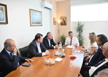 Επίσκεψη της Μ. Καρυστιανού στον Δήμο Δυτικής Αχαΐας- Συνάντηση με τον Δήμαρχο, Γρ. Αλεξόπουλο