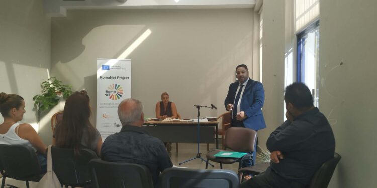 Στελέχη του Κέντρου Κοινότητας Δήμου Δυτικής Αχαΐας σε εκπαιδευτική δράση